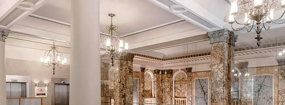Club Quarters Hotel Trafalgar Square, London