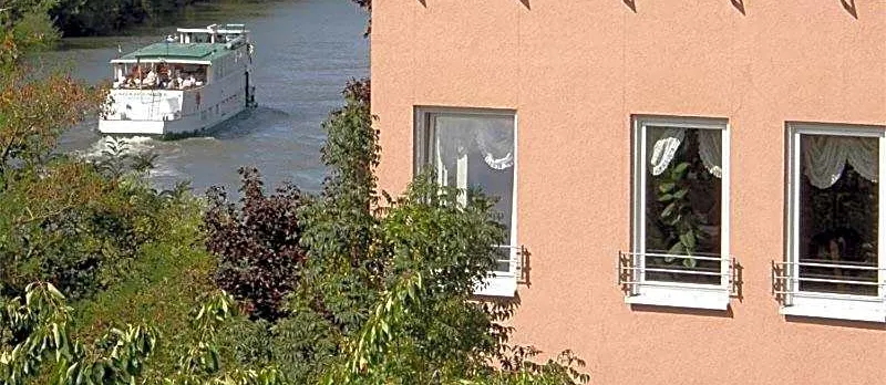 Hotel Schöne Aussicht renoviert