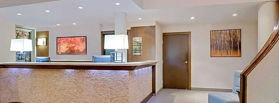 Ramada by Wyndham Kamloops