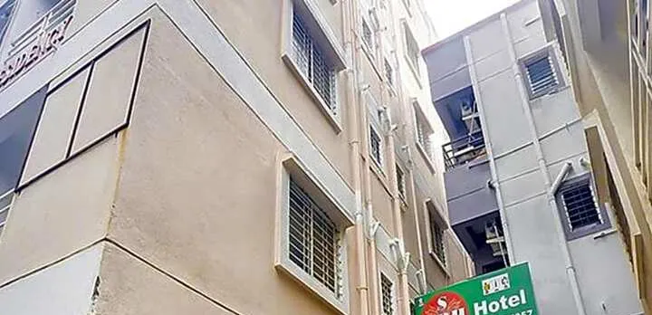 FabHotel SRH Inn