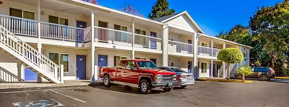 Motel 6 Portland, OR Mall 205