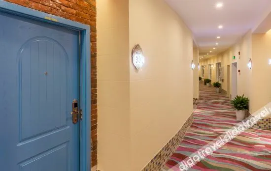 Blue Dream Bay Themed Hotel