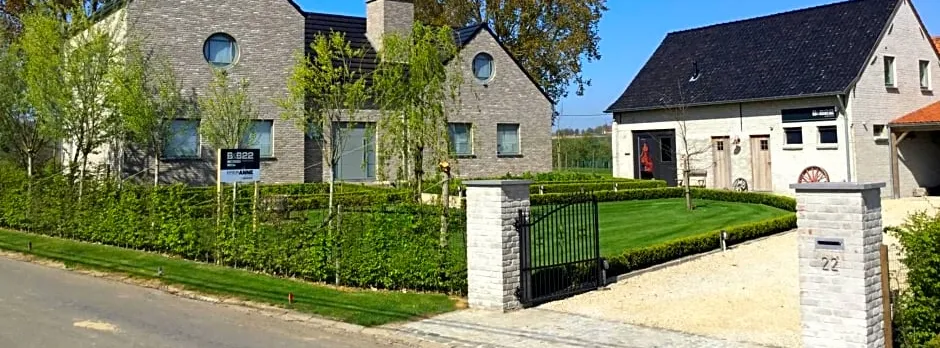 B&B 22