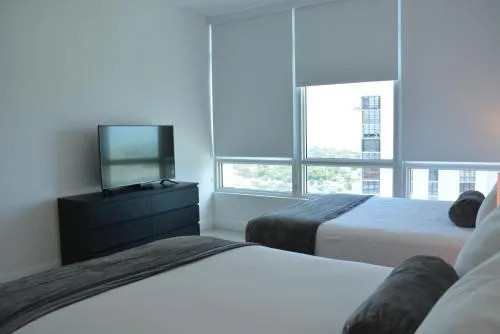 Newpoint Miami Beach Apartments