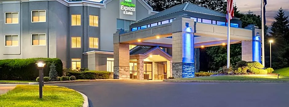 Holiday Inn Express & Suites Hawthorne - Elmsford North by IHG