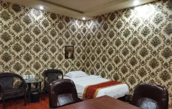 Fuyu Shuanglu Business Hotel