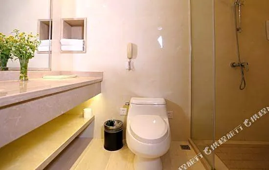Crystal Island Hotel
