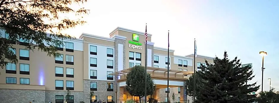 Holiday Inn Express Janesville-I-90 & US Highway 14 By IHG