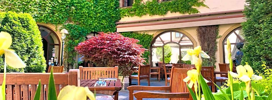 Hotel Octarna - Free On-site Parking
