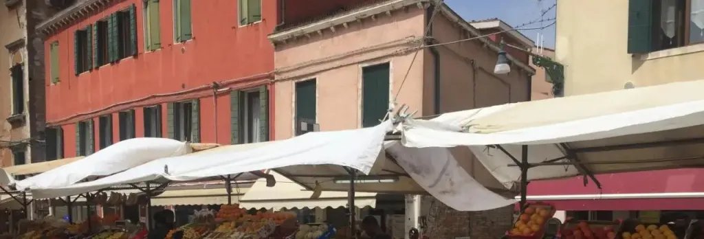 TINTORETTO 1 CON TERRAZZA SOPRA IL TETTO, 3 bagni, 3 grandi camere da letto, SUPER NUOVO