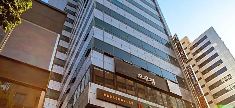 Step Inn Myeongdong 1