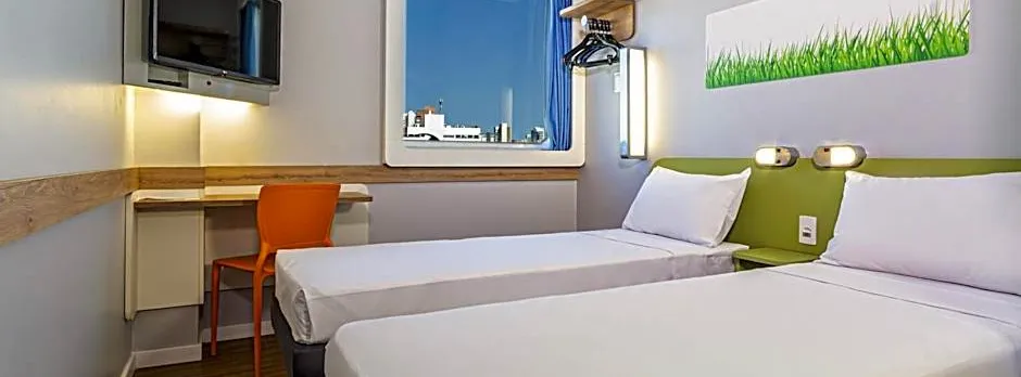 IBIS Budget FORTALEZA PRAIA DE IRACEMA