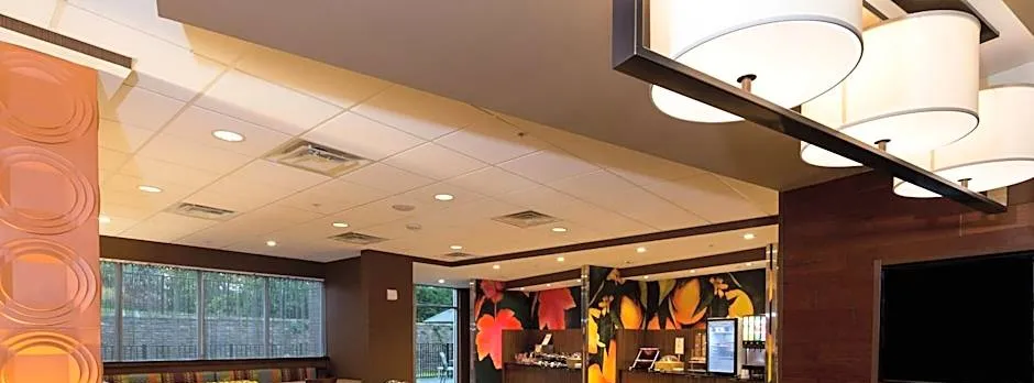 Fairfield Inn & Suites by Marriott Detroit Chesterfield