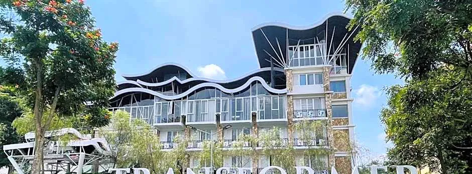 Transformer Center Hotel
