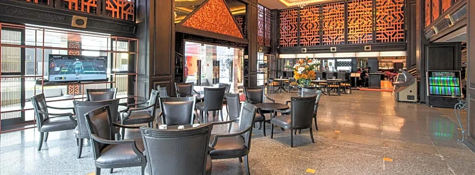Manhattan Hotel Bangkok