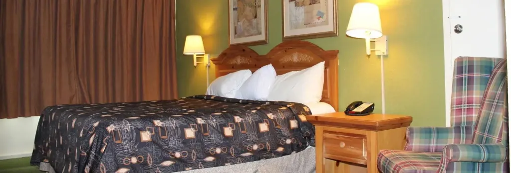 Travelers Inn