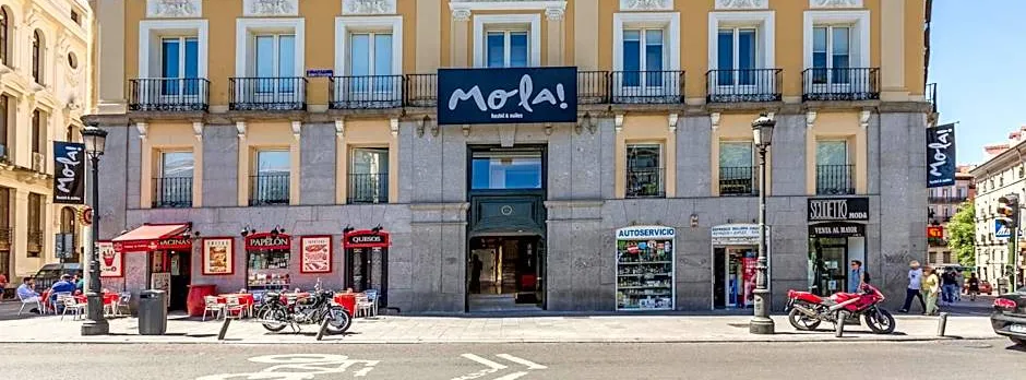 Mola Hostel
