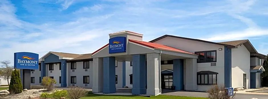 Baymont by Wyndham Waukesha