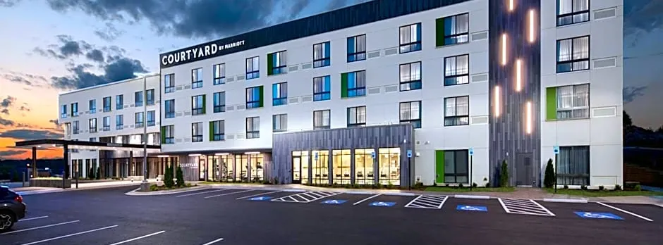 Courtyard by Marriott Russellville