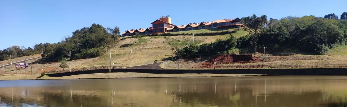 Hotel Lago Dourado