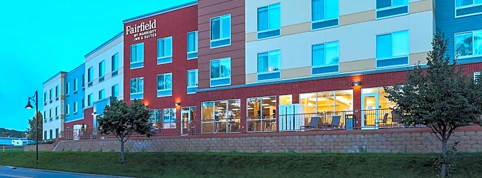 Fairfield Inn & Suites by Marriott Marquette