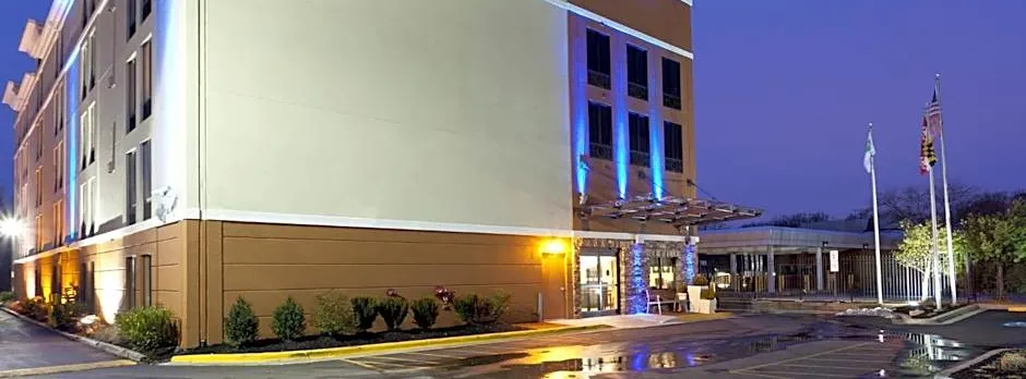 Holiday Inn Express Washington DC-BW Parkway By IHG