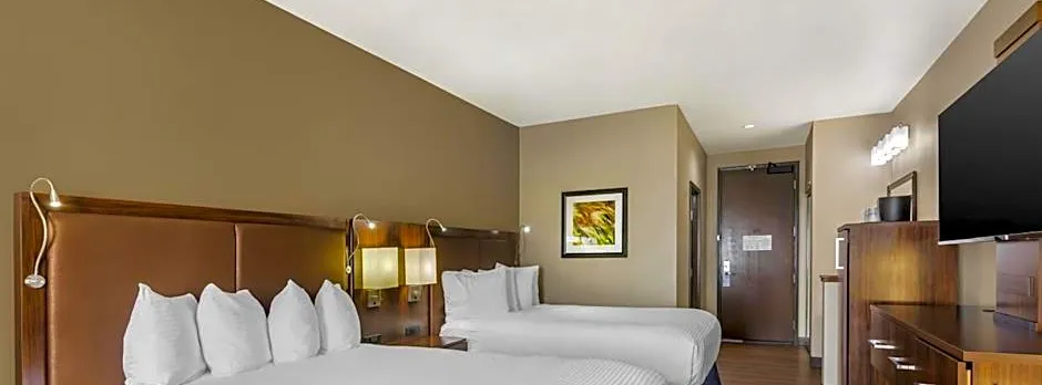 Best Western Plus Williston Hotel & Suites