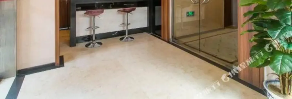 Shiyuan Business Hotel (Beijing Station Yong'anli Metro Station Store)
