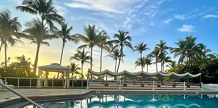 Seacoast Suites on Miami Beach