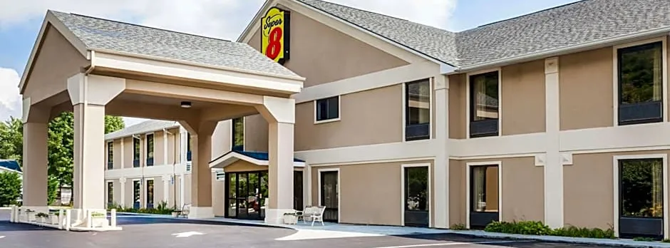 Super 8 by Wyndham Erwin