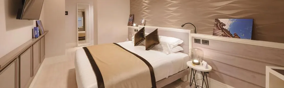Rhea Silvia Luxury Navona