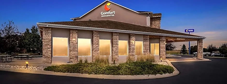 Comfort Inn & Suites Near University of Wyoming