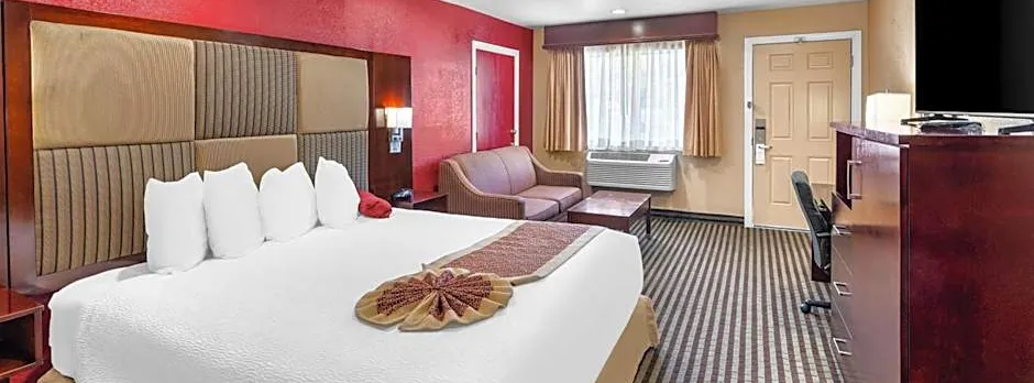 Best Western Plus Yosemite Way Station Motel
