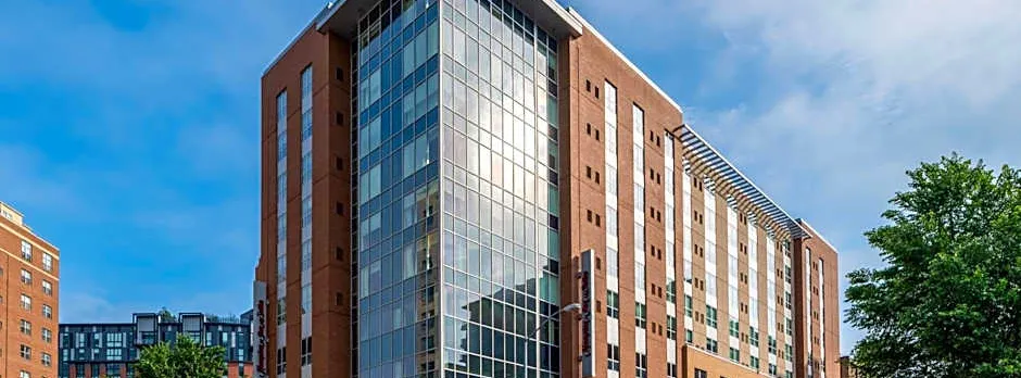 Hampton Inn & Suites Madison/Downtown