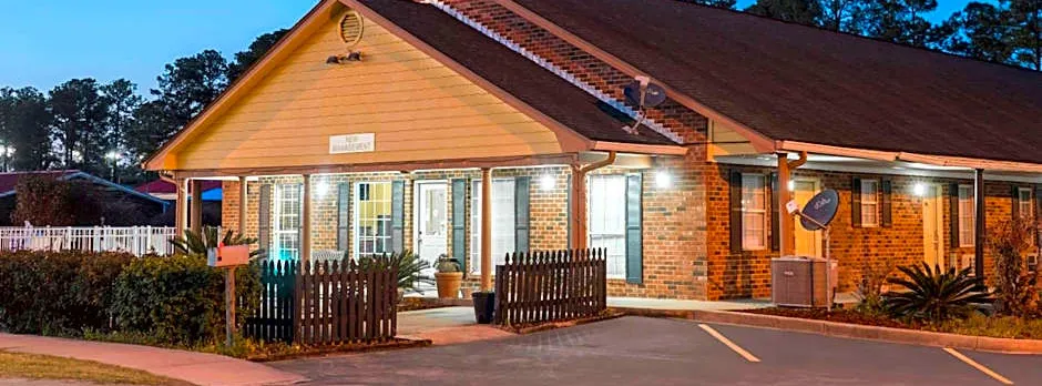 Travelodge by Wyndham Santee
