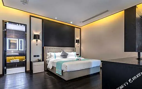 Xana Hotel (Xinghua RT-Mart)