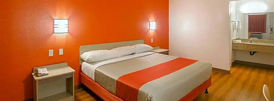 Motel 6-Lawton, OK