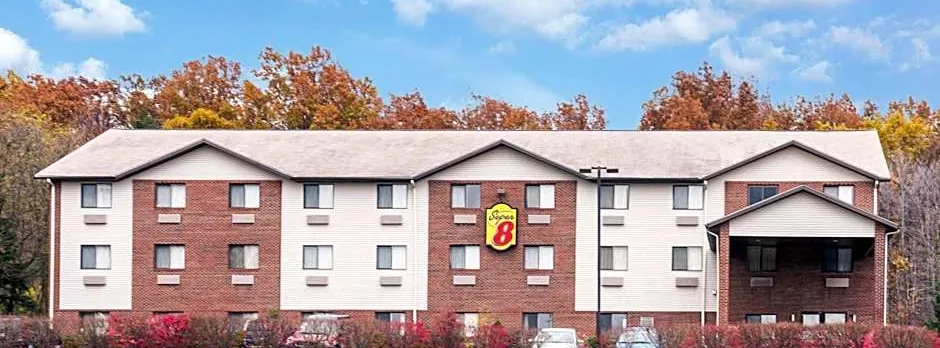 Super 8 by Wyndham Richfield/Cleveland