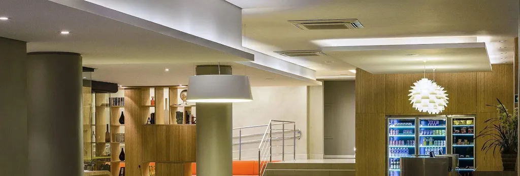 DMax Hotel
