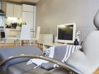 Stawi Apartment @ Hunsaker