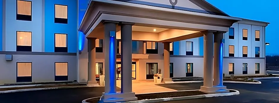 Holiday Inn Express & Suites Northeast By IHG