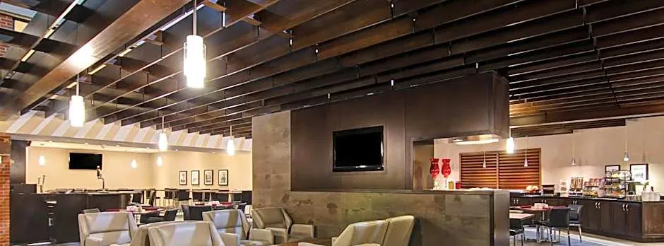 Holiday Inn Oakville Centre By IHG