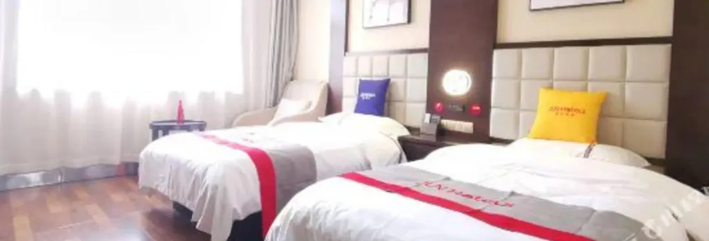 Junyi Hotel(Century Hualian store of Wenzhou Commercial Street)