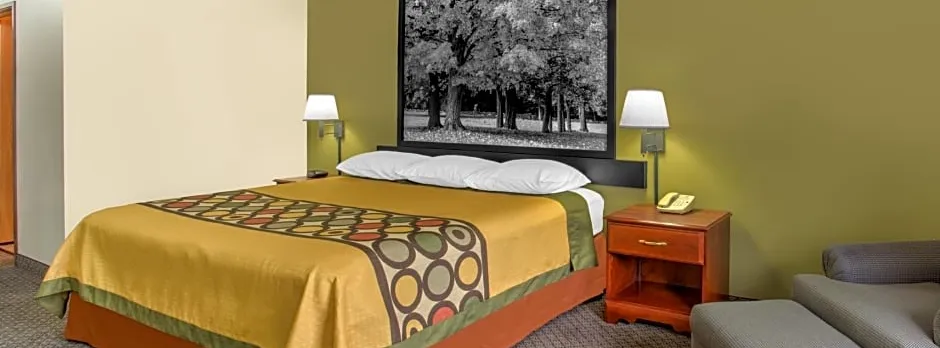 Super 8 by Wyndham Galva