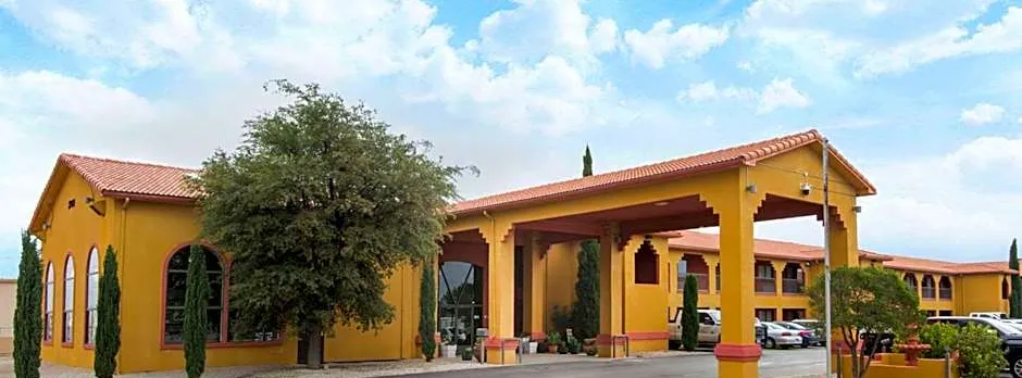 Days Inn by Wyndham Carlsbad