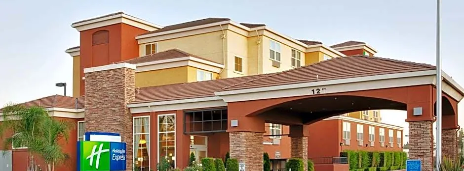 Holiday Inn Express- West Sacramento By IHG