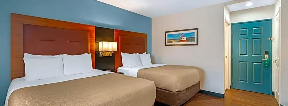 Quality Inn & Suites At Coos Bay