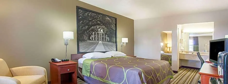 Super 8 by Wyndham Monroe West
