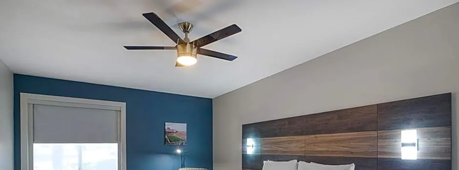 HOM Hotel Gainesville, SureStay Collection by Best Western