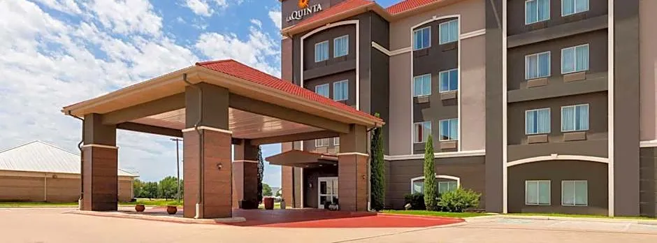 La Quinta Inn & Suites by Wyndham Brownwood